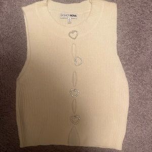 Crop sweater sleeveless  with rhinestone hearts small